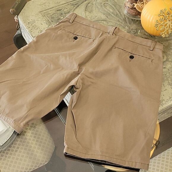 club Monaco Flat Front Shorts - Picture 4 of 5